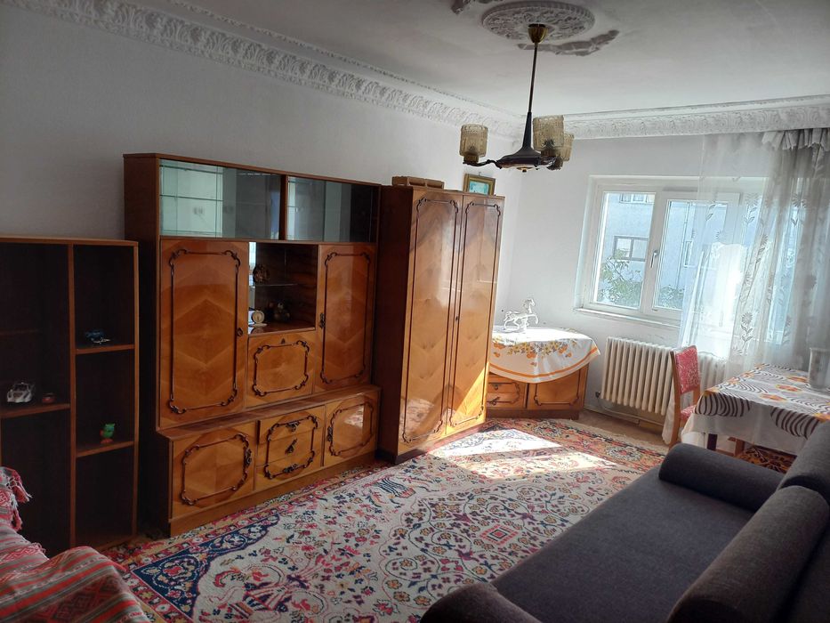 Inchiriez apartament 2 camere Dragasani