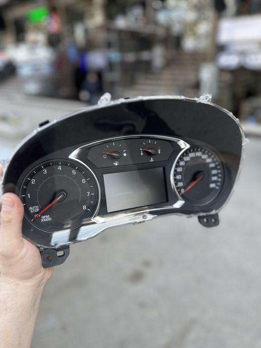 Equinox radnoy tablo sifatli holati yaxshi