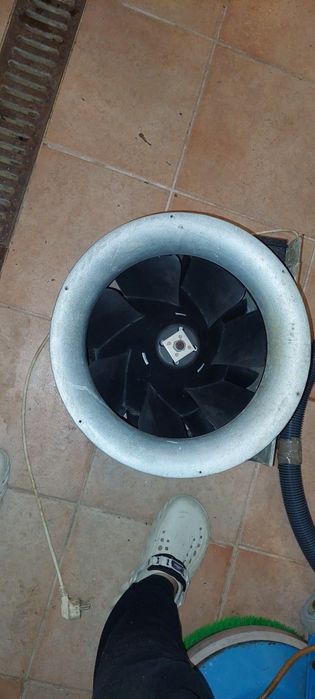 Vând ventilator pentru tubulatura Ruck 335cm 2 buc