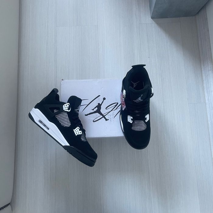 Jordan 4 White Thunder Mărimea 43