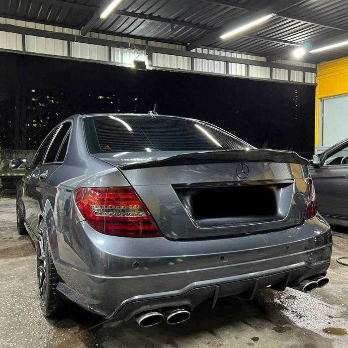 Спойлер за багажник за Mercedes W204 PSM style