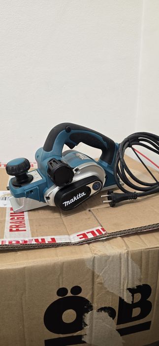Rindea electrică Makita KP0810C