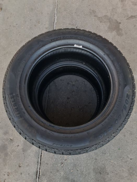 Зимни гуми 2 броя PIRELLI SottoZero 205 60 R16 дот 2518