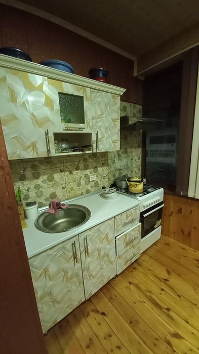 Квартира сотилади шарк 1 да