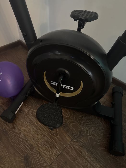 Bicicleta fitnes micuta