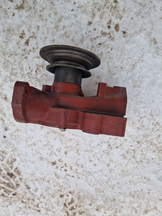 Помпа на МТЗ трактор