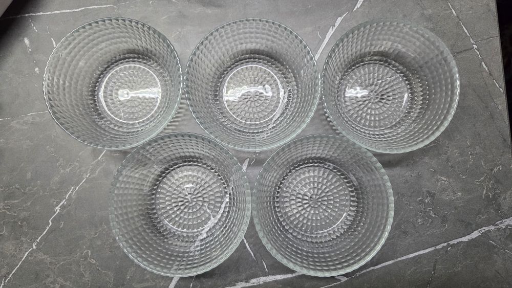 Продам соусницы (5 шт), конфетницу.