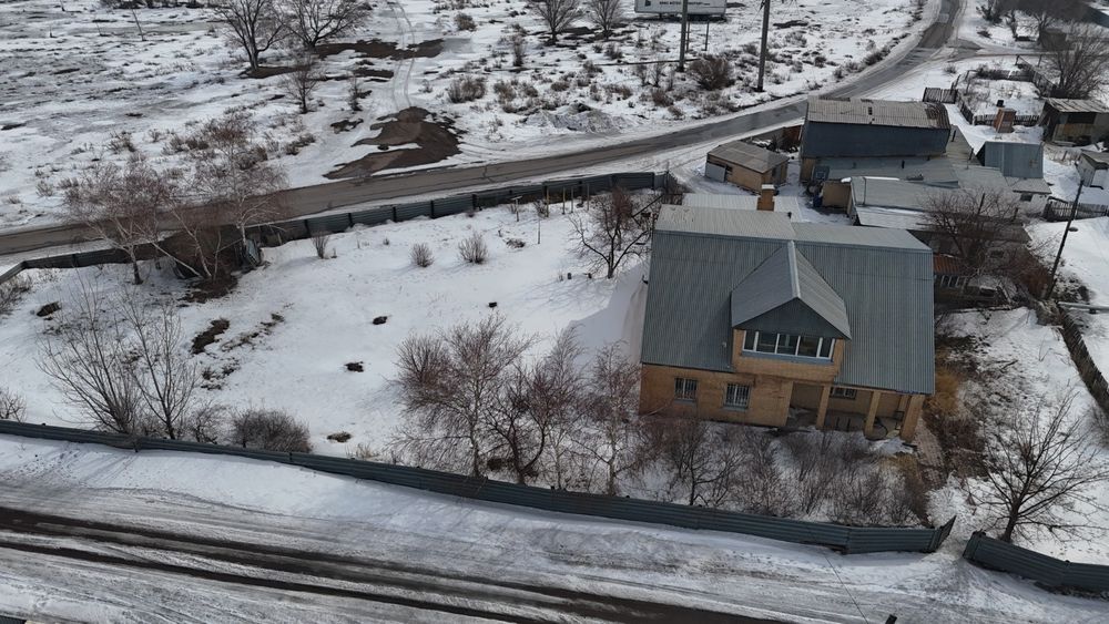 Продаётся дом в поселке Топар