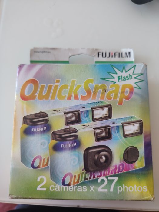 Ново!!! Камера за еднократна употреба Fuji Quicksnap, ISO 400, 27 кадъра, светкавица, комплект от 2 бр