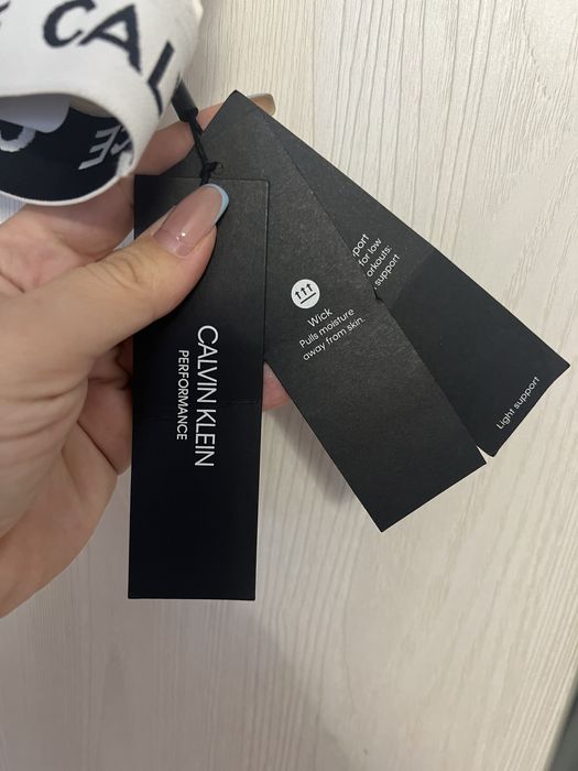 Бюстие Calvin klein performance