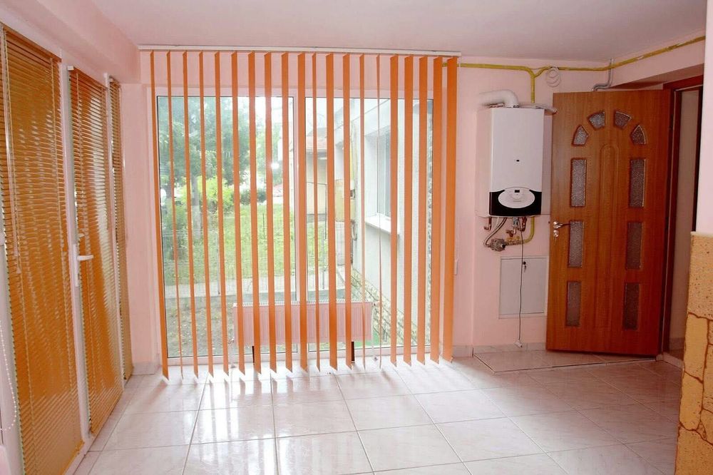 Vand apartament parter