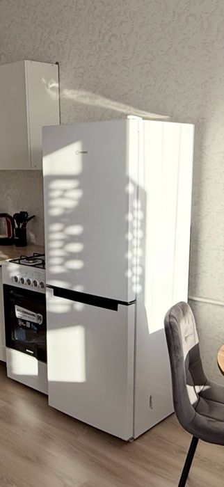 Холодильник Indesit DS 4160 W