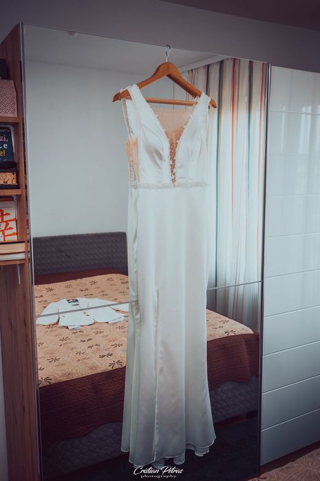 Vand rochie de mireasa