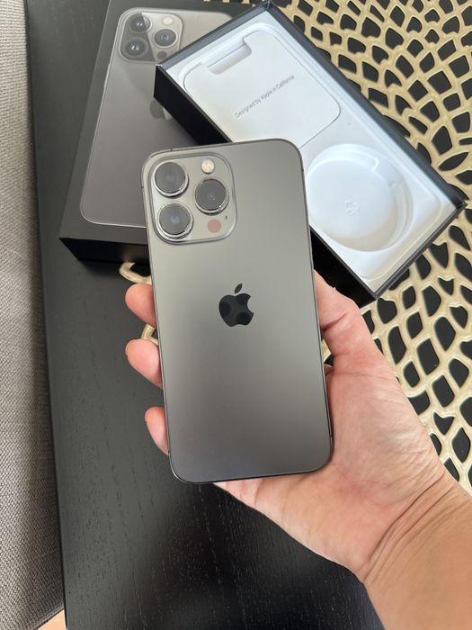 Продам IPhone 13Pro в Идеальном состоянии!
