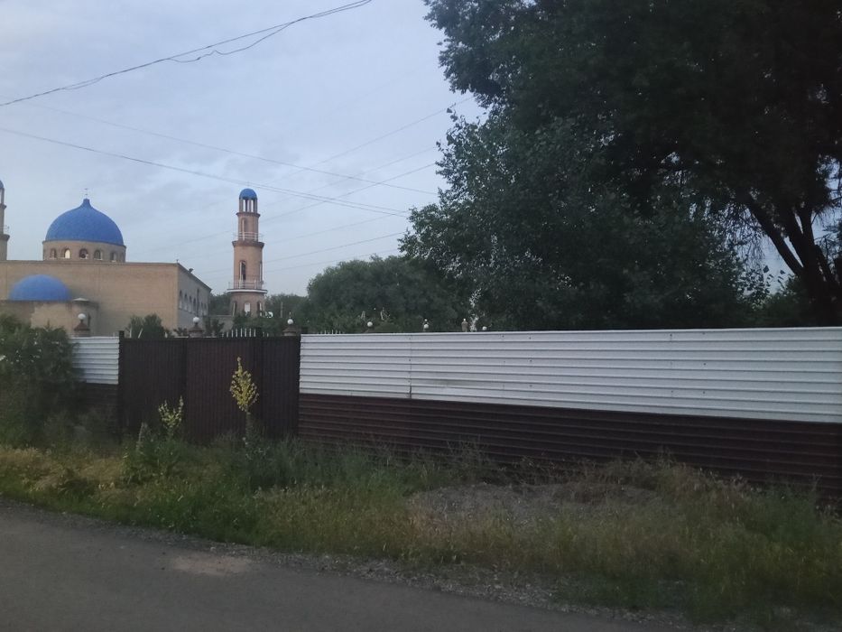 Продам участок вдоль трассы