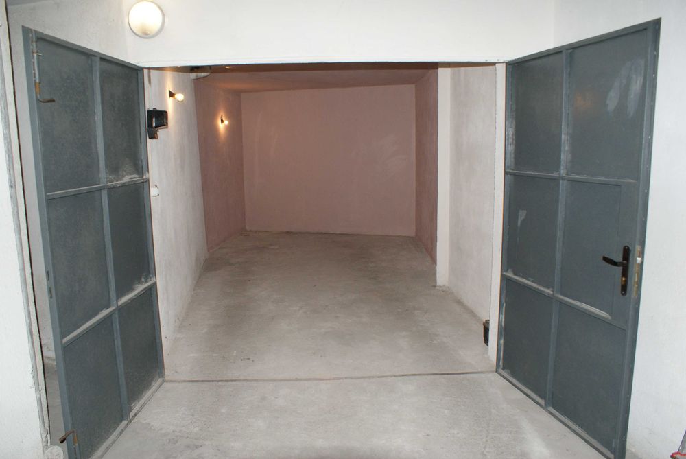 Подземен гараж в жилищна кооперация