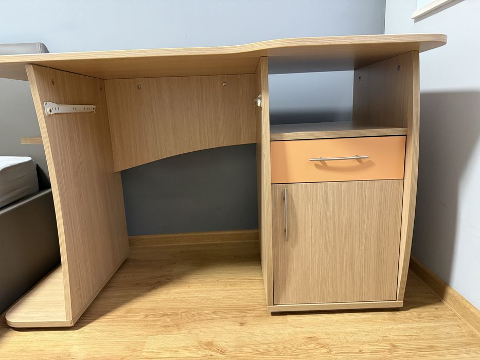 Бюро 125×60×70 cm – с чекмедже и шкаф