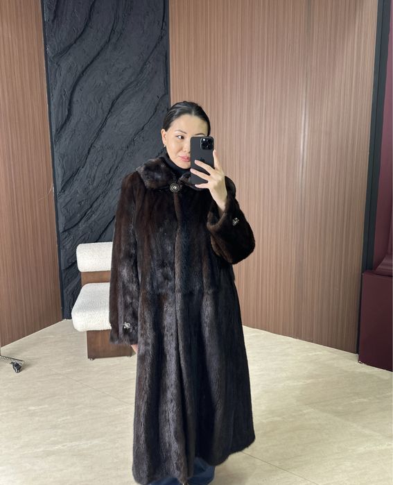 Норковая шуба в шоколадном цвете