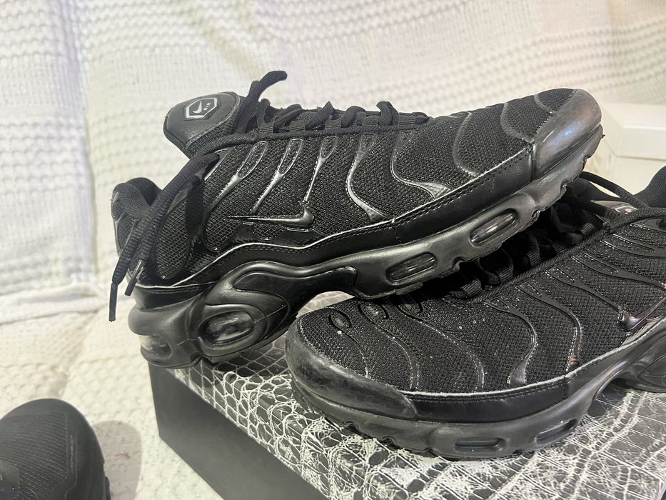 Продам муж кроссовки