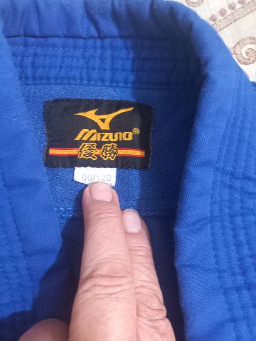 Продам кимоно - 2 шт