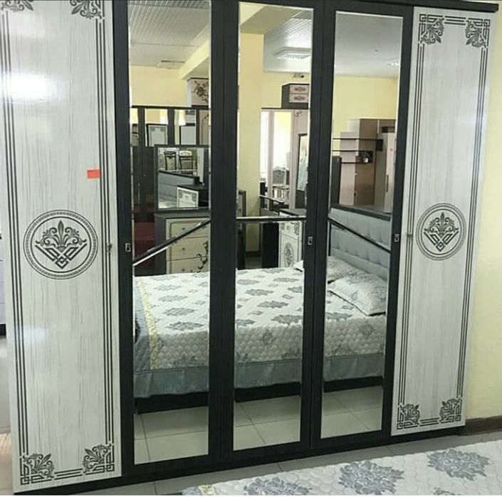 Спальный гарнитур