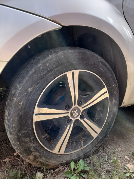 Jante aliaj si otel cu anvelope vara respectiv iarna 185/65/R15