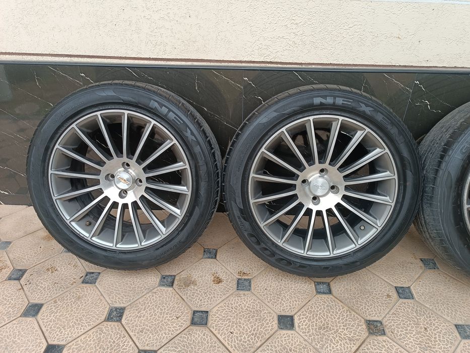 Mers Diska Balon 215 55 R17 Holati Yaxshi Ayibi Yoq