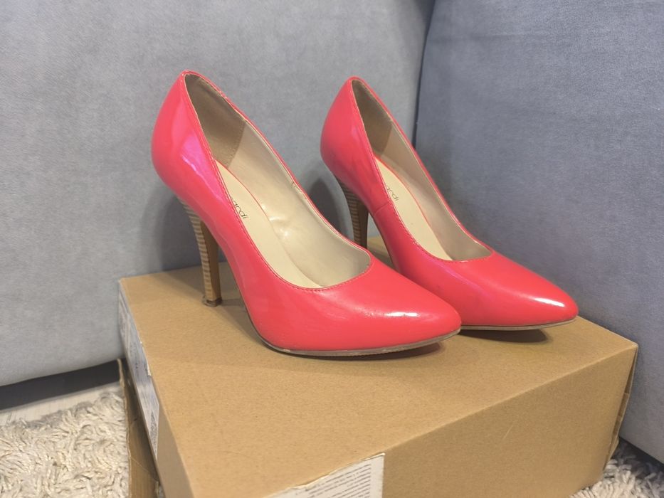 Туфли красные р.37