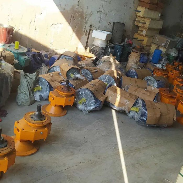 Шнек и цемент силос