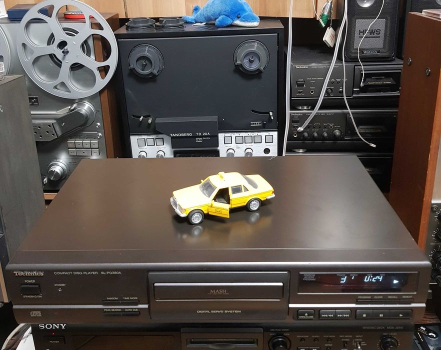 Compact  Disc Stereo Deck Player  TECHNICS SL PG380  Black