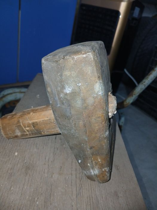 Продам кувалду взрывобезопасную