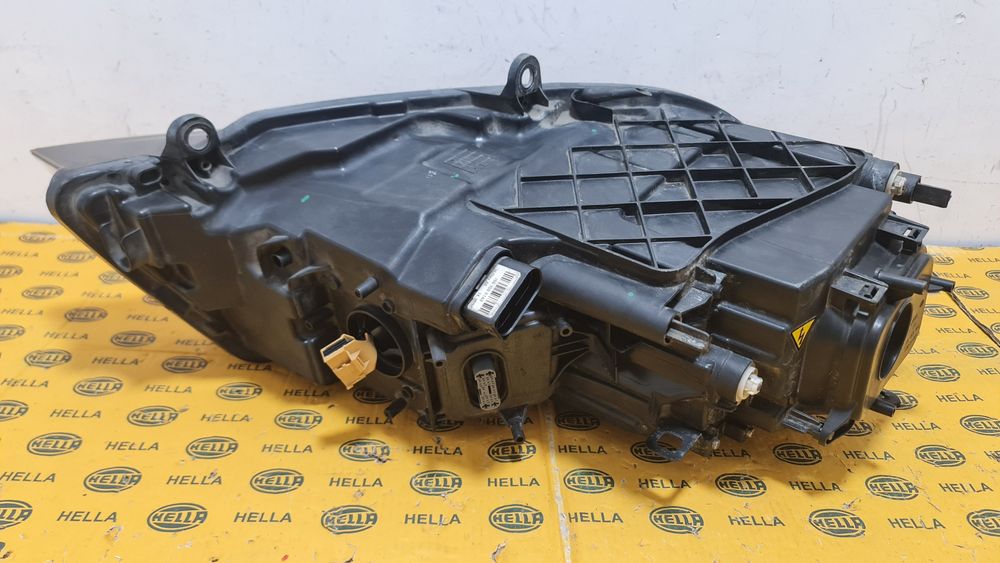 Far stanga xenon led VW Touareg 2 7P facelift 7P1941751B