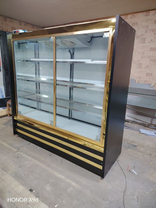 Витрина холодильник шкаф