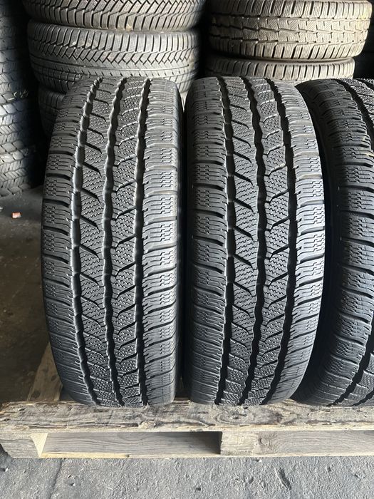 4 jante Renault Trafic/Opel Vivaro+anvelope anvelope iarna 205/65/16C Continental 8.5-9 mm!