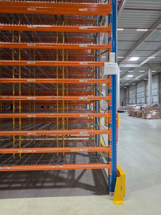 Rafturi metalice pentru depozitare paleti