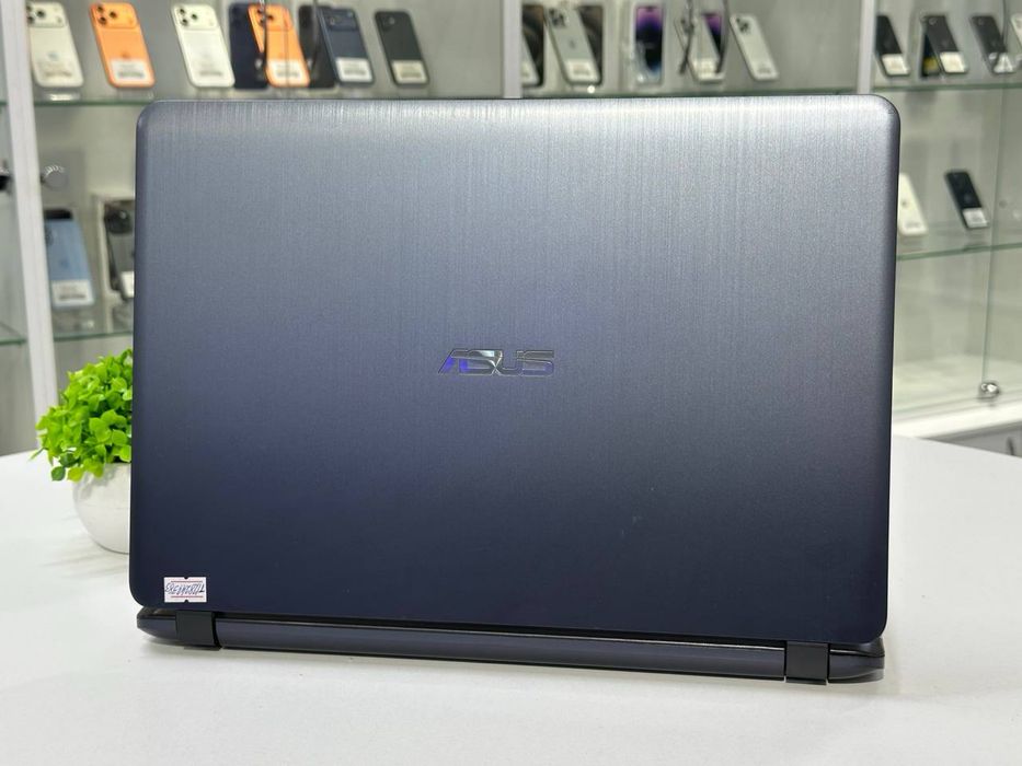 Asus Pen tium N5