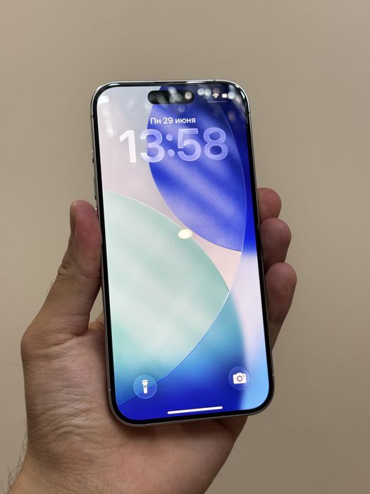 Iphone 15 Pro. 256гб. 90% акб