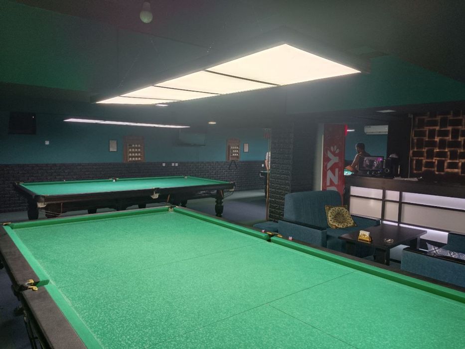 Бильярдный  клуб срочно Сотилади
