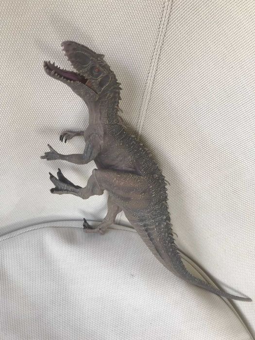 Indominus rex olx sale