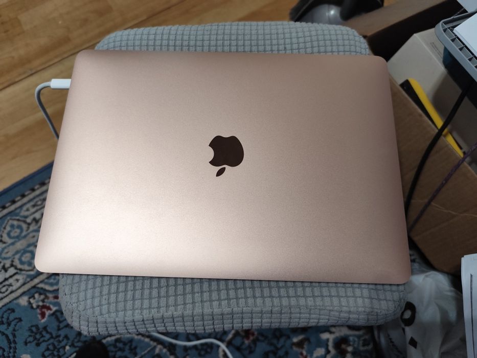 MacBook  air  13