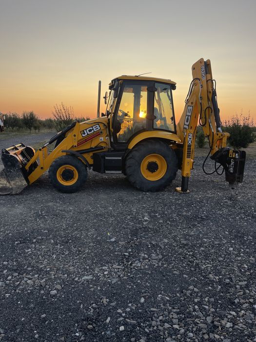 Buldoexcavator JCB 3CX
