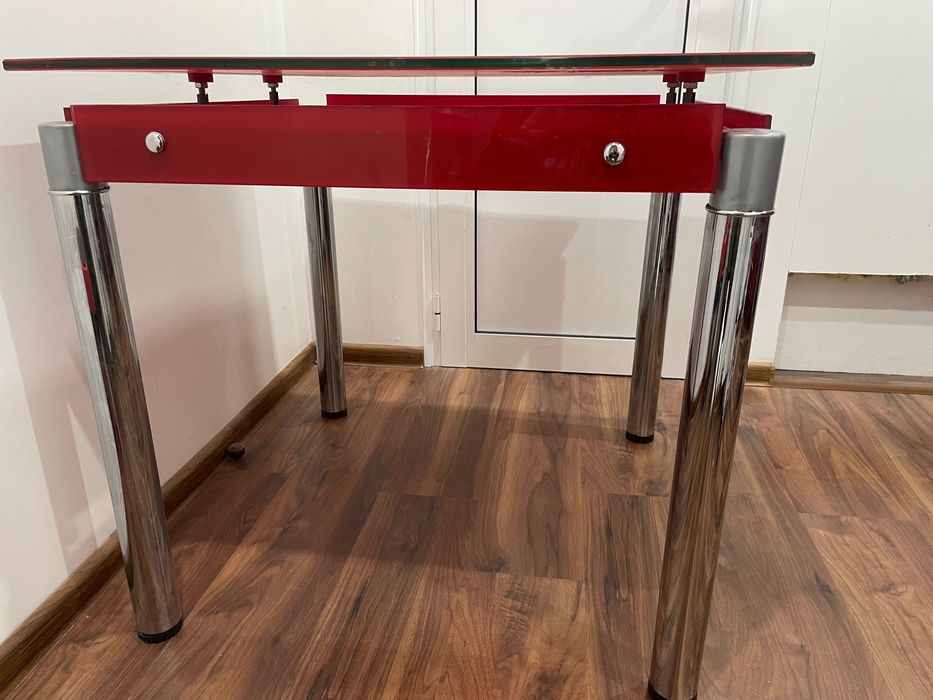 Комплект кухненска маса с два стола