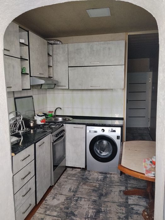 Продаётся 2х комнатная квартира на 2 этаже ,Октябрь