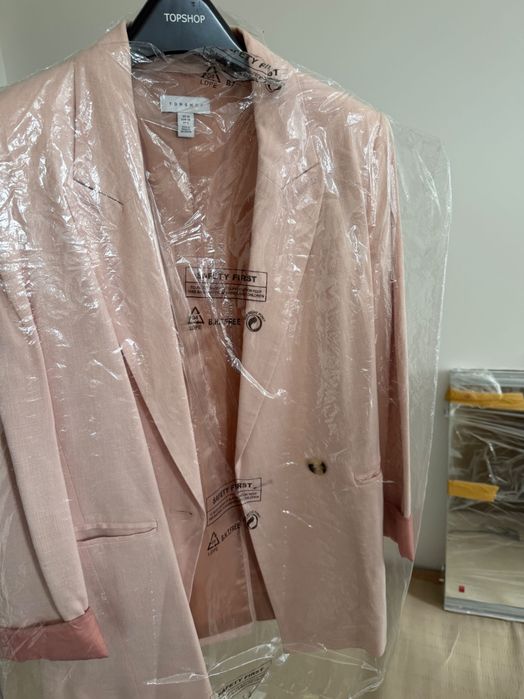 Елегантно сако на марката TopShop