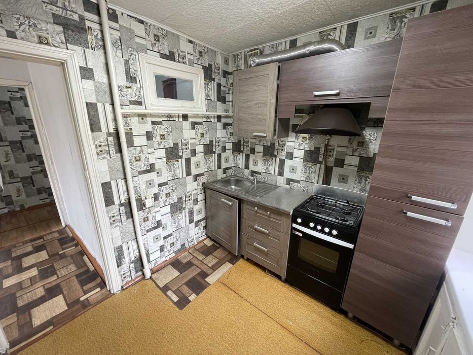 Продам 1 комн квартиру Каирбекова 353 к3 , на 2 этаже