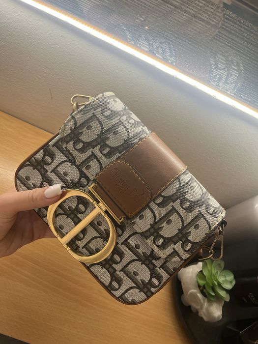 Дамски чанти Vera Pelle и CD