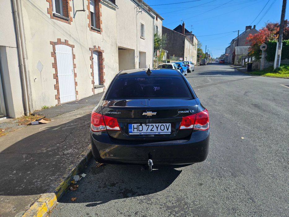 Chevrolet cruz 2000 cc