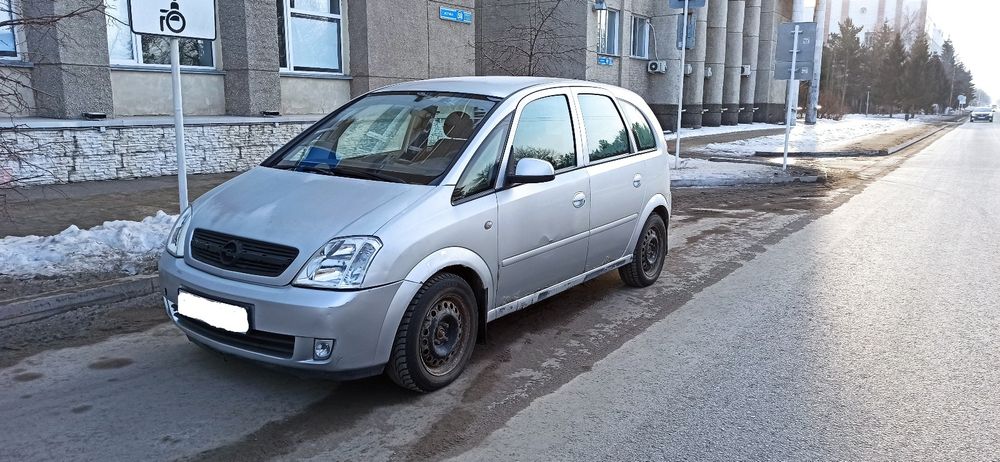 продам серебристый Опель Мерива