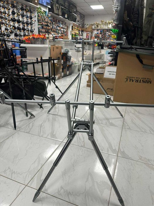 Шаранджийска стойка Kaida за 4 въдици