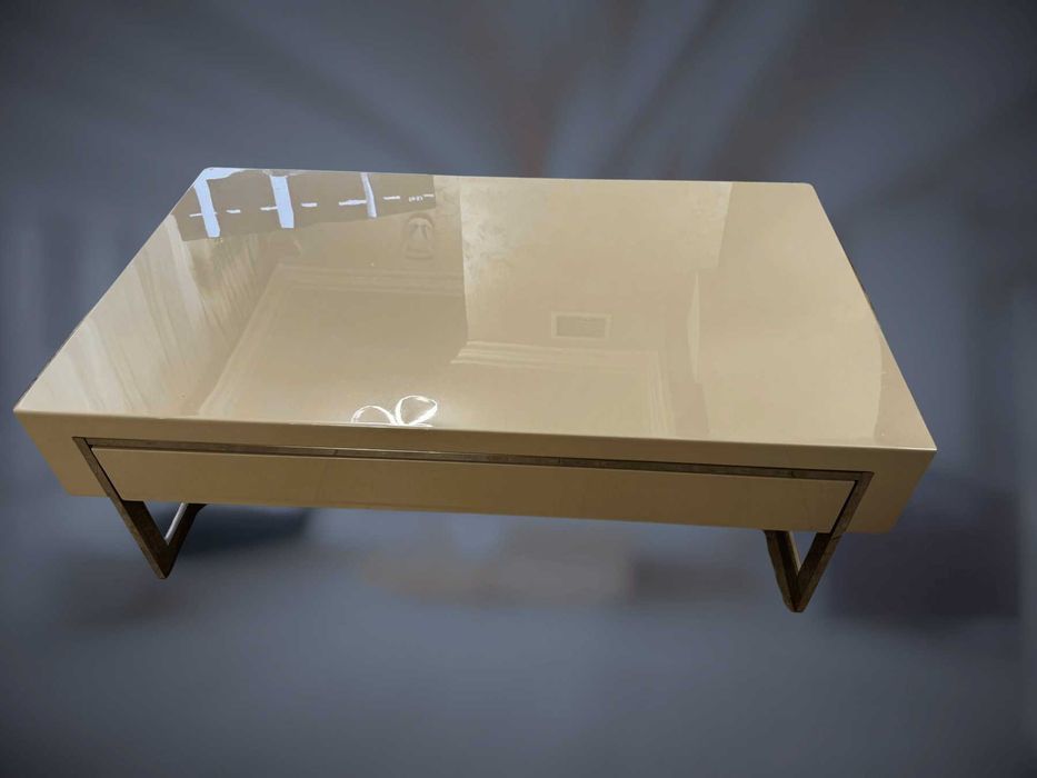 Трапезна маса (разтегателна) и холна маса